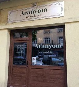 Aranyom Kávézó és Deli