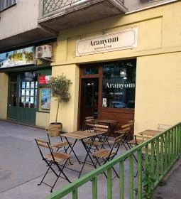 Aranyom Kávézó és Deli
