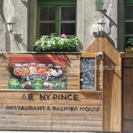 Aranypince Étterem & Pálinkaház Budapest - Külső kép