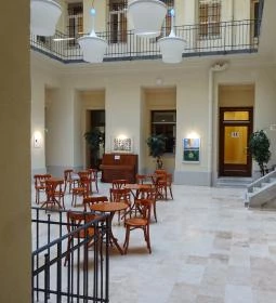 Aranysas Főzelékbár