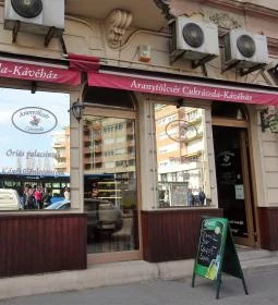 Aranytölcsér Cukrászda-Kávéház