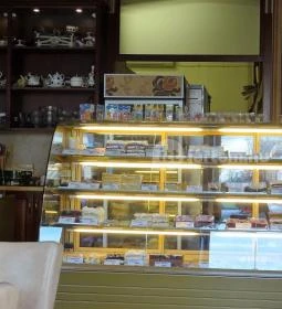 Aranytölcsér Cukrászda-Kávéház