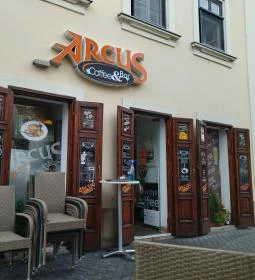 Arcus Kávézó