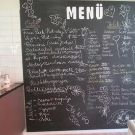 Aréna Bar, Alsópáhok - Egyéb