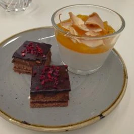 Aréna Bistro Budapest - Étel/ital