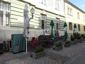 ARÉNA Étterem és Sport Pub Vác