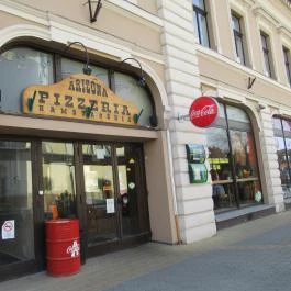 Arizona Pizzéria és Hamburgéria Cegléd - Külső kép