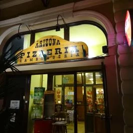 Arizona Pizzéria és Hamburgéria, Cegléd - Külső kép