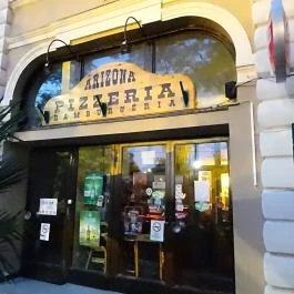 Arizona Pizzéria és Hamburgéria, Cegléd - Külső kép