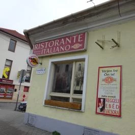 Aromi Étterem és Pizzéria Budaörs - Külső kép