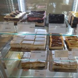 Art Cukrászda Budapest - Étel/ital