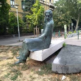 Arthur Koestler szobra Budapest - Egyéb