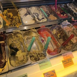 Artigiana Gelati Fagylaltozó Budapest - Étel/ital