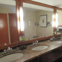 ARZ Libanoni Étterem Budapest - Egyéb