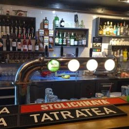 Atlantis Bisztró & Biliárd Budapest - Étel/ital