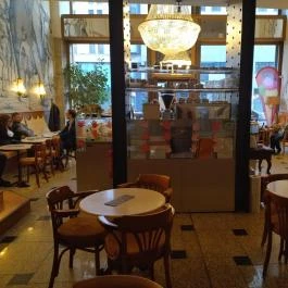 Belvárosi Auguszt Cukrászda Budapest - Belső