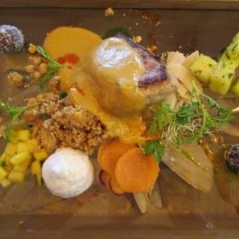 Aum Étterem Budapest - Étel/ital