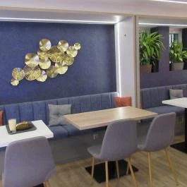 Aura Gastrocafe Budapest - Belső