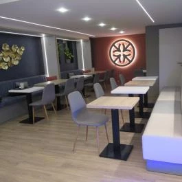 Aura Gastrocafe Budapest - Belső