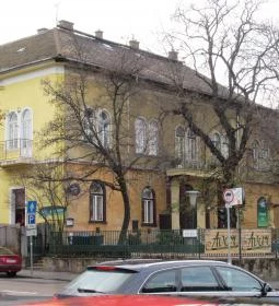 Avar Presszó & Sörkert