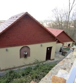 Avasi Bormúzeum és Borvendéglő