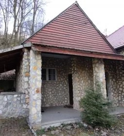 Avasi Bormúzeum és Borvendéglő