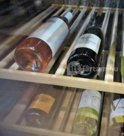 Axis Café & Lounge - Crowne Plaza Budapest