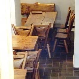 Az Öszvér, Budapest - Belső