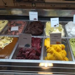 Azúr Fagylaltozó Budapest - Étel/ital