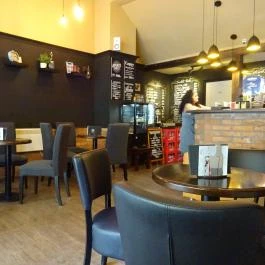 B Caffé Gyöngyös - Belső