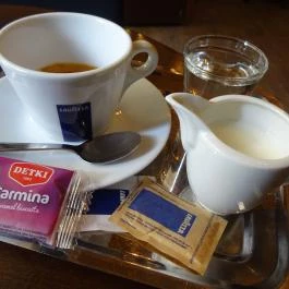 B Caffé Gyöngyös - Étel/ital