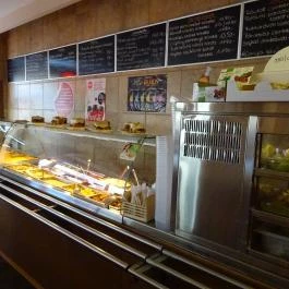 Babérlevél Gyorsétterem & Cukrászda Budapest - Étel/ital