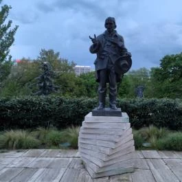 Babits Mihály szobra Budapest - Egyéb