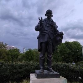 Babits Mihály szobra Budapest - Egyéb