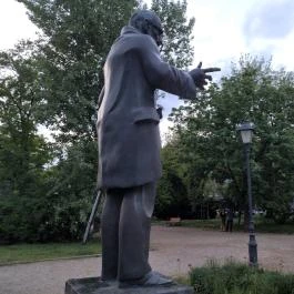 Babits Mihály szobra Budapest - Egyéb