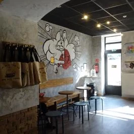 Badass Coffee & Donut Budapest - Belső