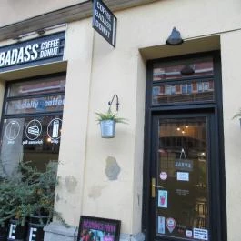Badass Coffee & Donut Budapest - Külső kép