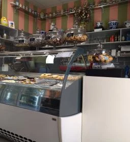 Bakka Kávézó és Mentes falatozó