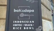 BaKudapa Indonéz Kávézó Budapest - Külső kép