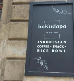 BaKudapa Indonéz Kávézó