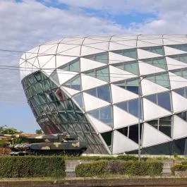 Bálna Honvédelmi Központ Budapest - Külső kép