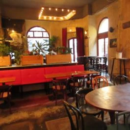 BárKA Borbár Budapest - Belső