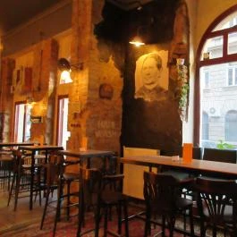 BárKA Borbár Budapest - Belső
