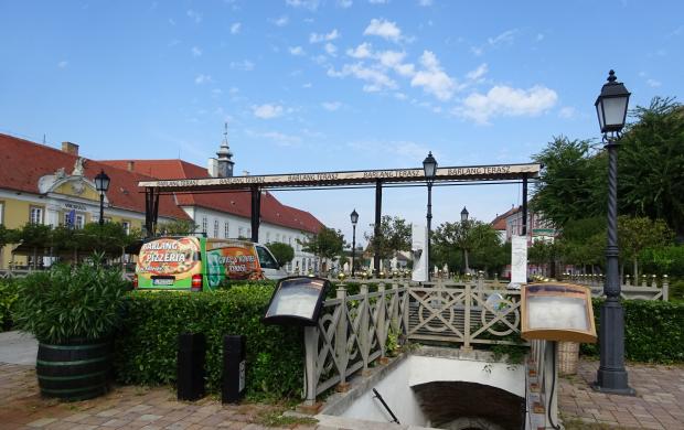 Barlang Ãtterem és pizzéria vác jártál már itt? olvass ... Konyha vác