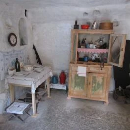 Barlanglakás Emlékkiállítás Budapest - Egyéb