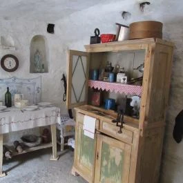 Barlanglakás Emlékkiállítás Budapest - Egyéb