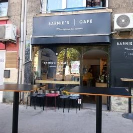 BARNIE’S | CAFÉ Speciality Coffee Shop, Budapest - Külső kép