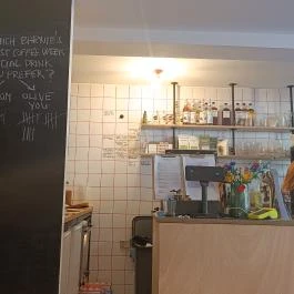 BARNIE’S | CAFÉ Speciality Coffee Shop, Budapest - Belső