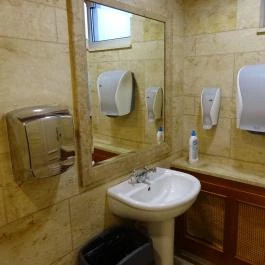 Barta Kávéház Tata - Mosdó