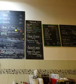 Basil Ica Salátabár & Palacsintázó